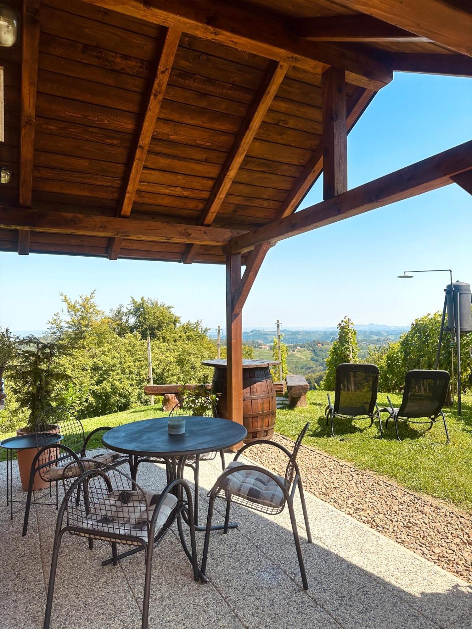 House Tomajna Počitniška hiša